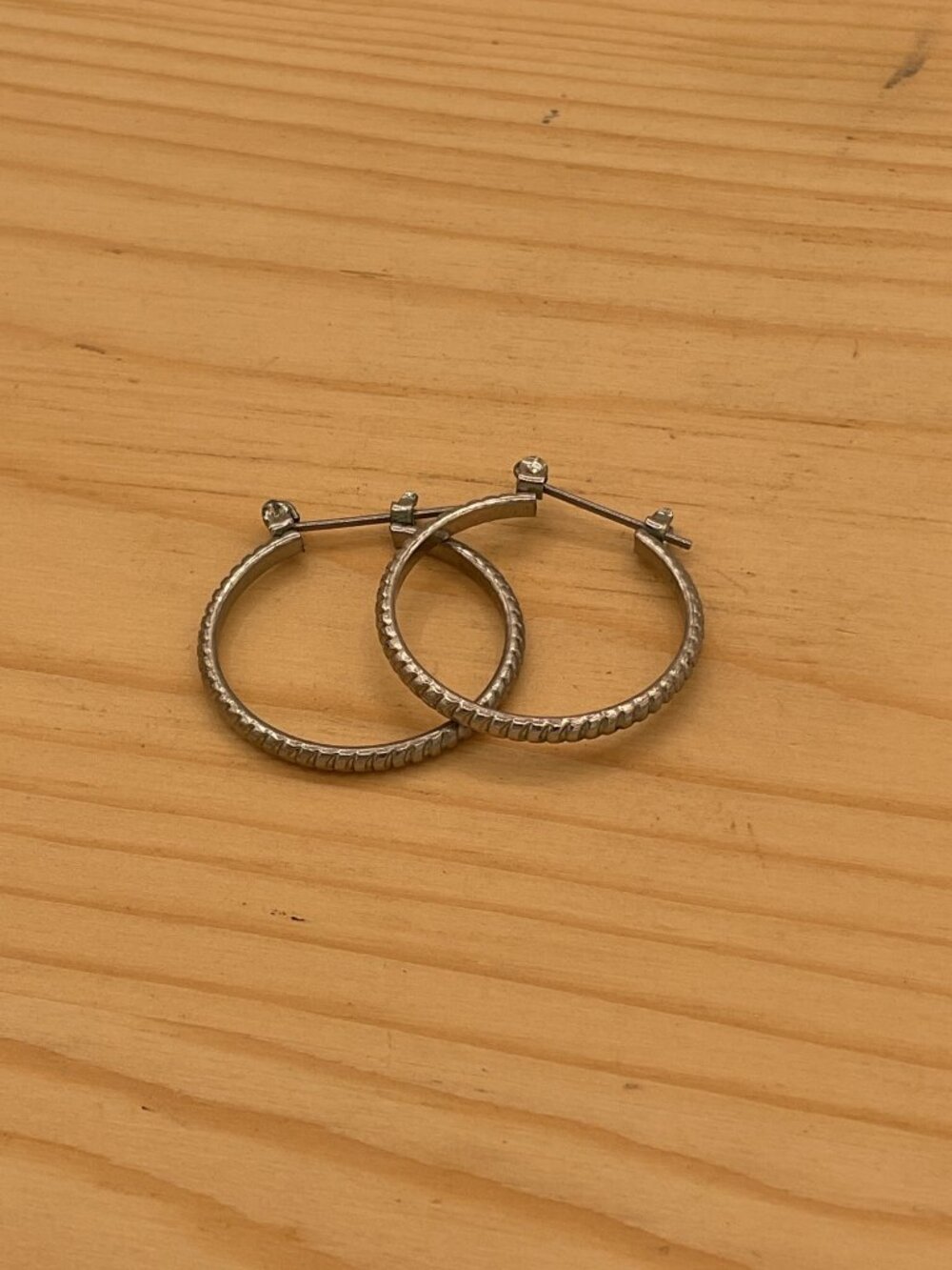 Vintage Silver Textured Hoop Earrings Ribbed Huggie Boho Click Top Retro Y2K
